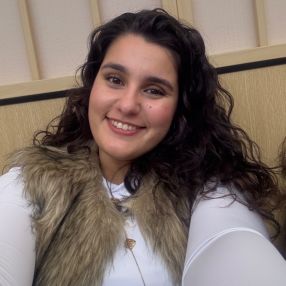 Bruna, Babysitter em Palmela