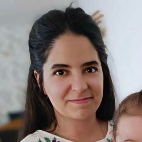 Julie, Babysitter em Setúbal