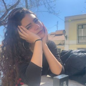 Eva, Babysitter em Algueirão-Mem Martins