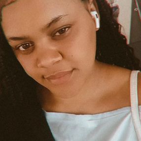 Emelinne, Babysitter em Padrão