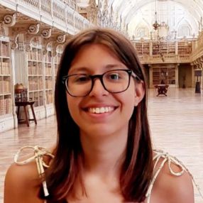 Mariana, Babysitter em Famões