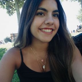Laura, Babysitter em Viseu