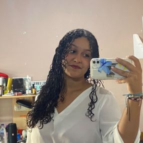 Kamilly, Babysitter em Mafra