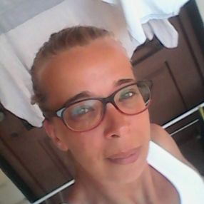 Teresa, Babysitter em Olhão