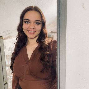 Leonor, Babysitter em Aveiro