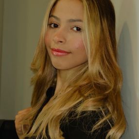Vitória, Babysitter em Maia