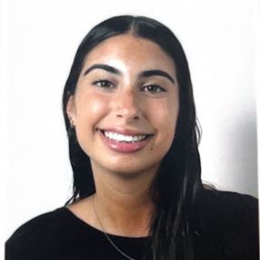 Carolina, Babysitter em Penafiel