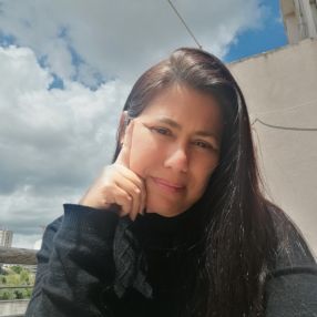Niedja, Babysitter em Barreiro