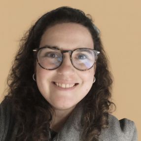 Sara, Babysitter in Évora