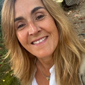 Clara, Babysitter em Rio Tinto