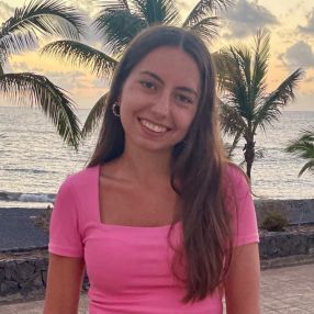 Mariana, Babysitter in Amadora