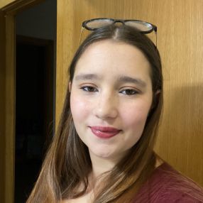 Mariana, Babysitter em Vila Real