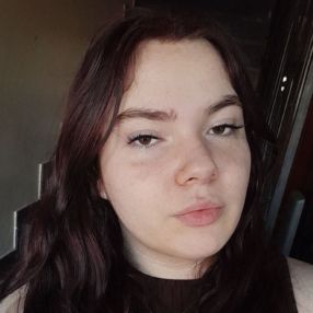 Luana, Babysitter em Penafiel