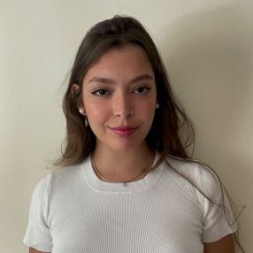 Anne, Babysitter in Setúbal
