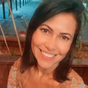 Michelly, Babysitter em Cruz Quebrada