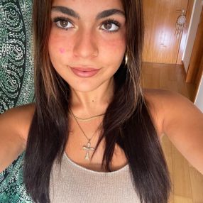 Mariana, Babysitter em Alcabideche