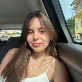 Clara, Babysitter em Felgueiras