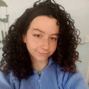 Naomi, Babysitter em Algueirão-Mem Martins