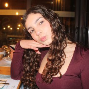 Magali, Babysitter em Quinta do Conde