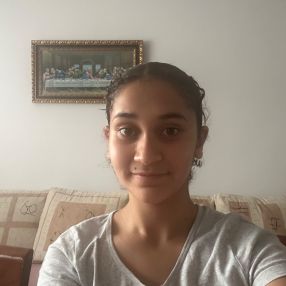 Lili, Babysitter em Casal de Cambra