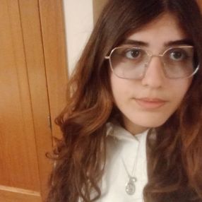 Lara, Babysitter em Águeda