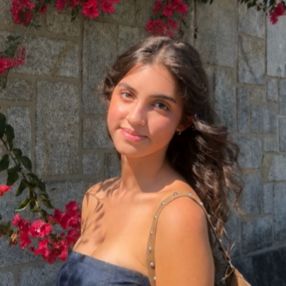 Mariana, Babysitter in Porto