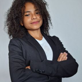 Alana, Babysitter em Marinha Grande