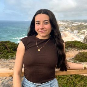 Carolina, Babysitter em Sintra