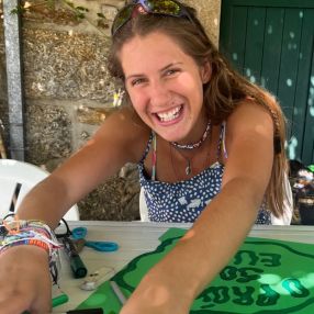 Beyah, Babysitter em Costa da Caparica