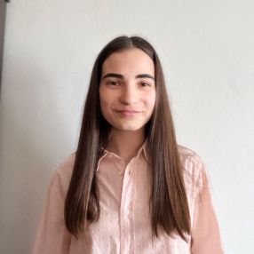 Daniela, Babysitter em Mafra