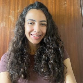 Rania, Babysitter em Palmela