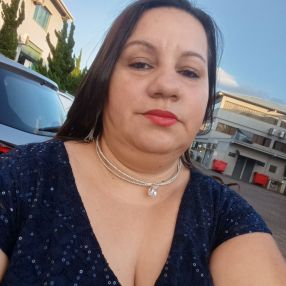 Elaine, Babysitter em Almada