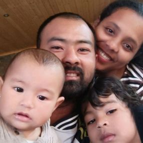 Uzna, Família em Pinhal Novo