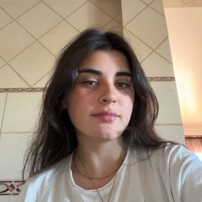 Sara, Babysitter em Leiria