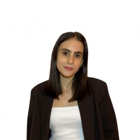 Rita, Babysitter em Viseu