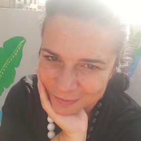Claudia, Babysitter em Odivelas