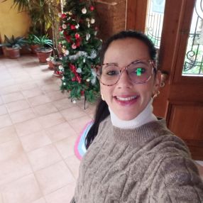 Andreia, Babysitter em Vialonga