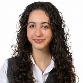 Sofia, Babysitter em Lisboa