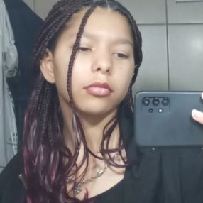Lavínia, Babysitter em Quarteira
