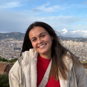 Carolina, Babysitter em Trofa