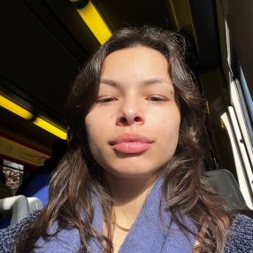 Raphaella, Babysitter em Agualva-Cacém