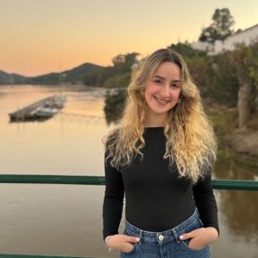 Fabiana, Babysitter em Loulé