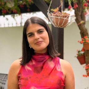 Bruna, Babysitter em Vila Real