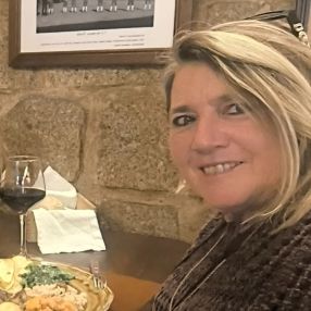 Lurdes, Babysitter em Ovar