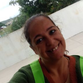 Sara, Babysitter em Odivelas