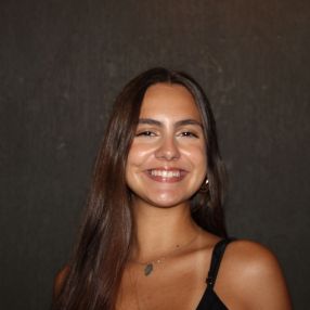 Mariana, Babysitter em Algueirão-Mem Martins