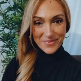 Helena, Babysitter em Setúbal