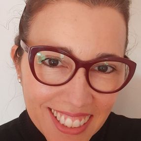 Ariane, Babysitter em Tavira
