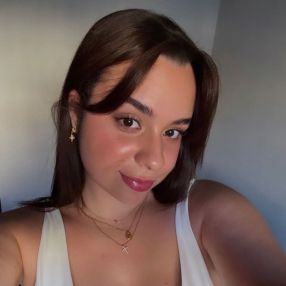 Iris, Babysitter em Viseu