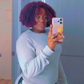 Eldceina, Babysitter em Lisboa